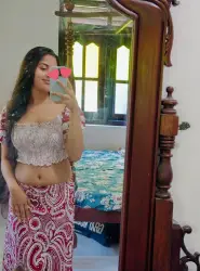 escorts services in curly hair